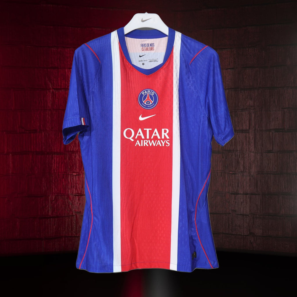 París 26 – 27 Jersey Local Authentic Azul – Dorsal Incluido
