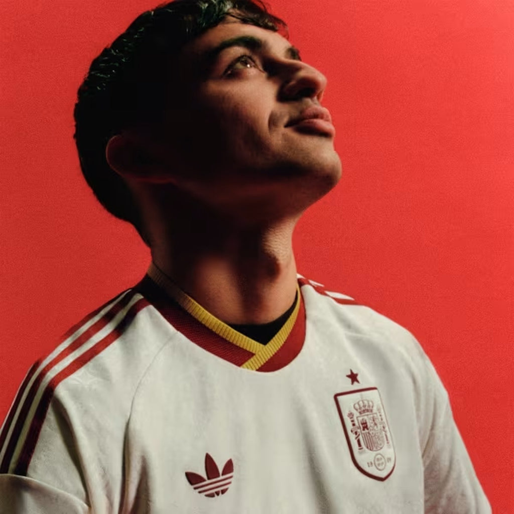 España (Mundial 2026) – Jersey Visitante Authentic – Dorsal Incluido