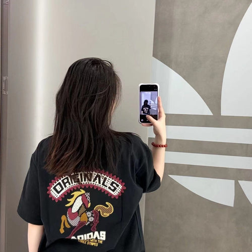 Adidas Originals Playera Año del Caballo 2026