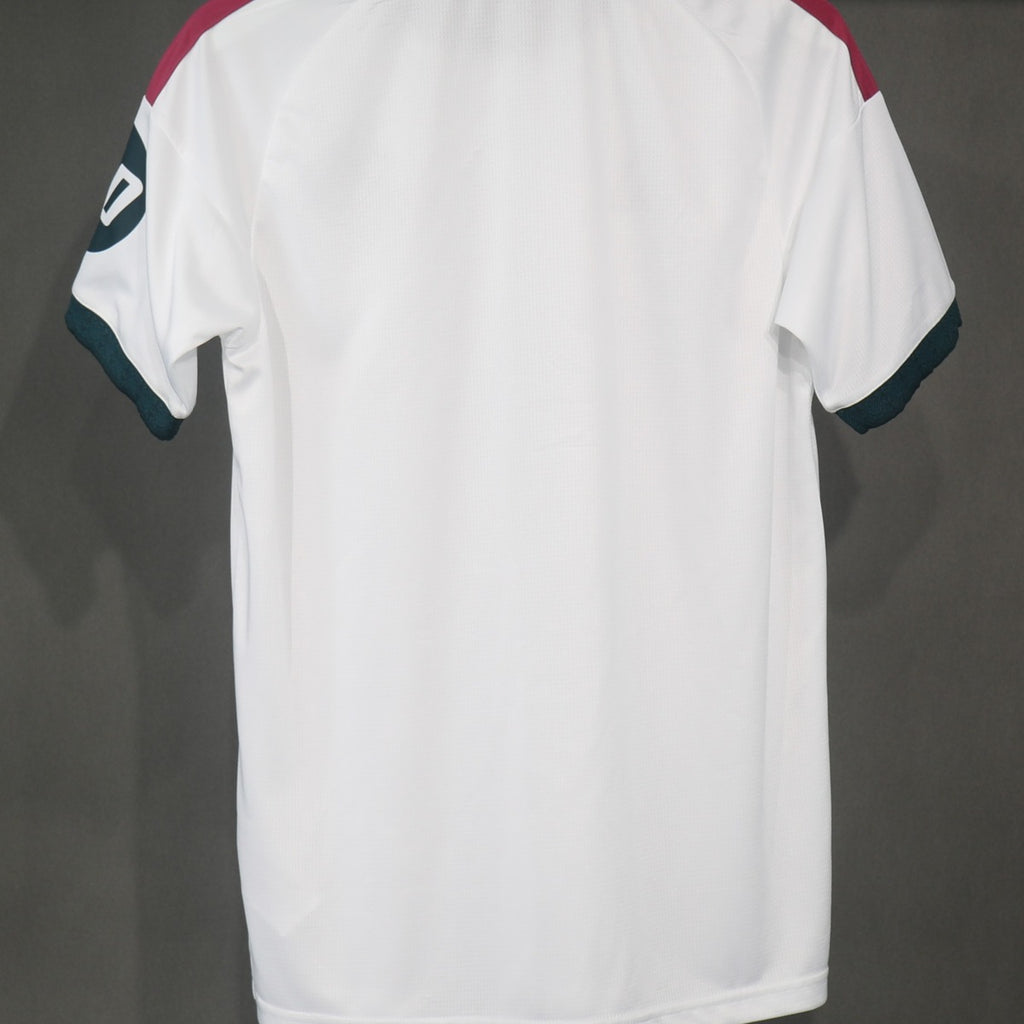 Real Madrid 26 – 27 Jersey Local Authentic Aficionado – Dorsal Incluido