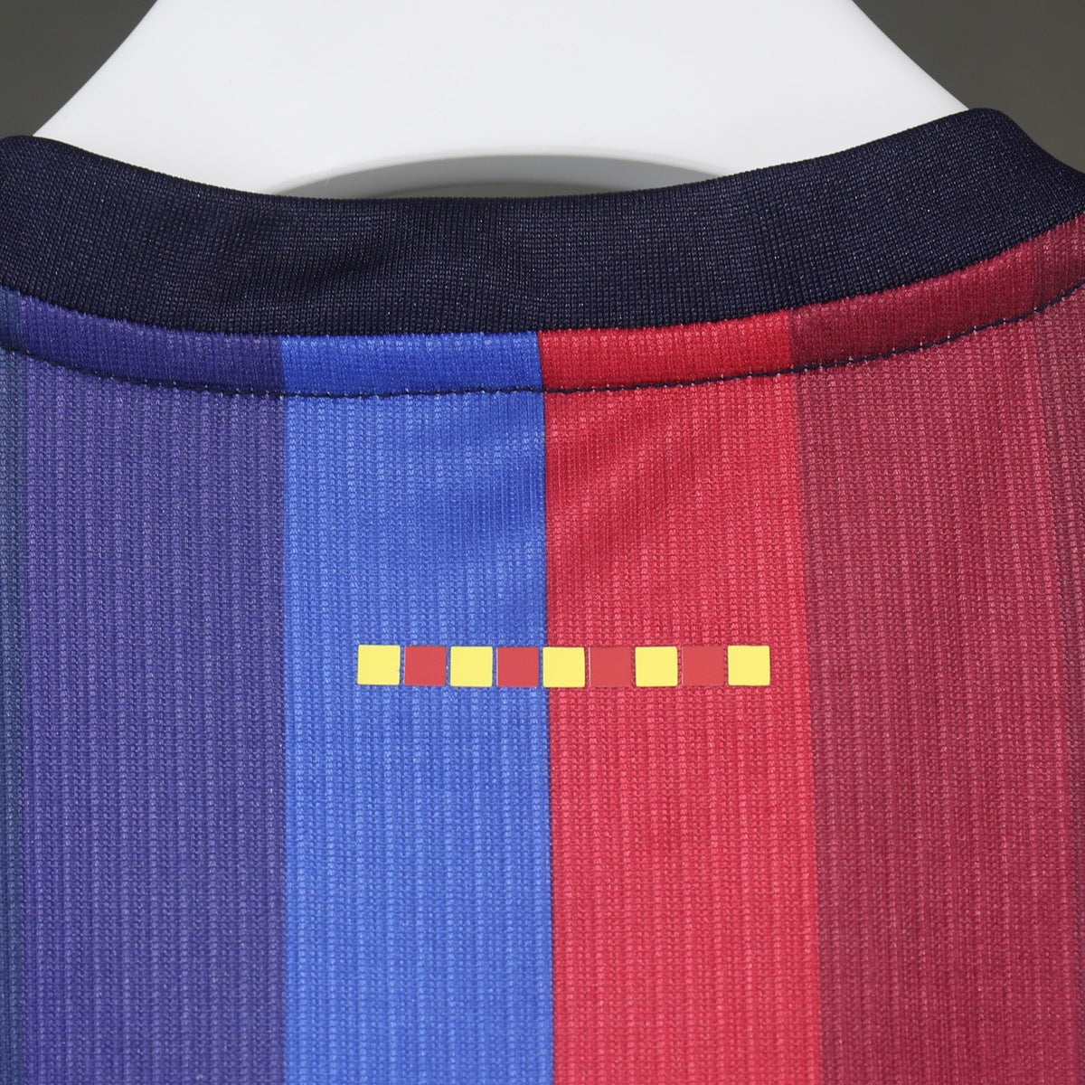 Barcelona 26  – 27 Jersey Local Authentic Aficionado  – Dorsal Incluido