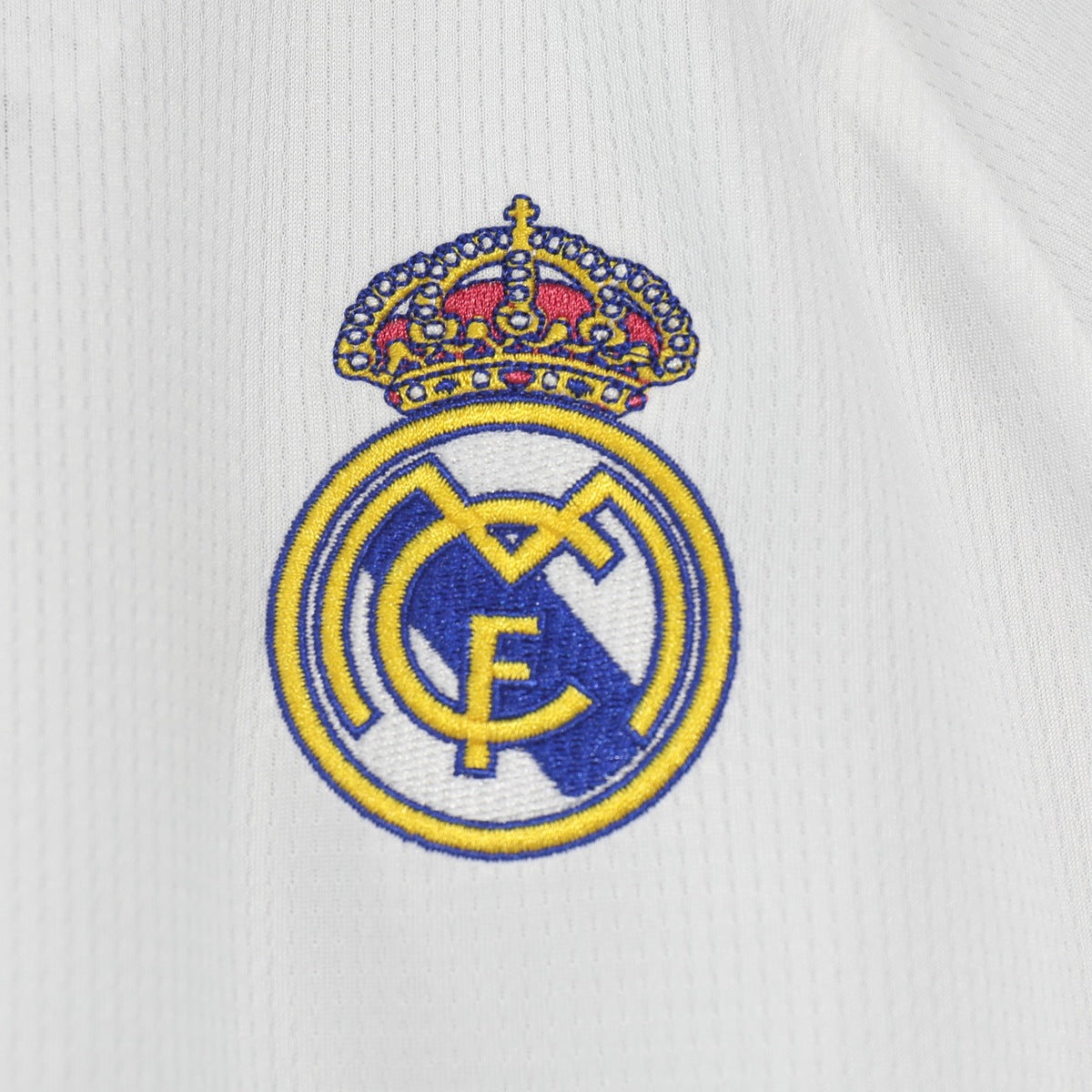 Real Madrid 26 – 27 Jersey Local Authentic Aficionado – Dorsal Incluido