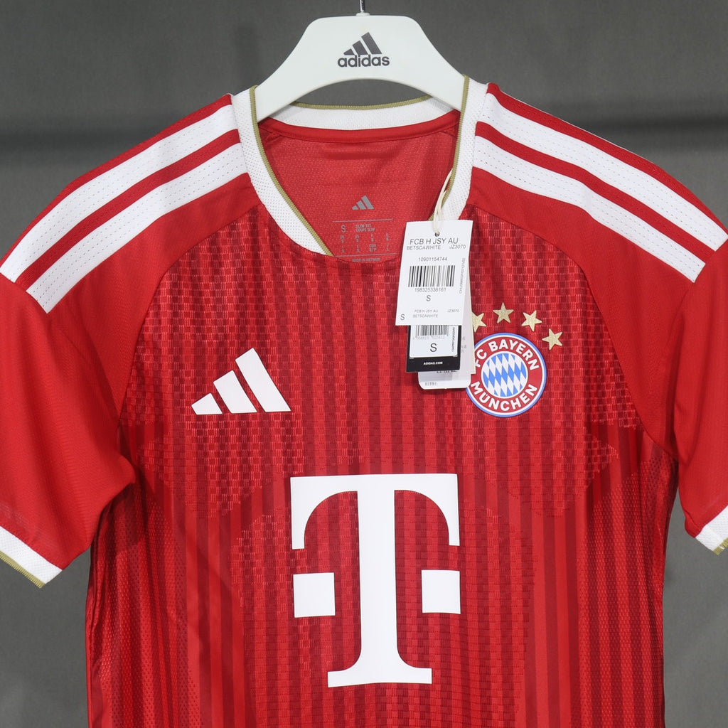 Bayern 26 – 27 Jersey Local Authentic Rojo – Dorsal Incluido