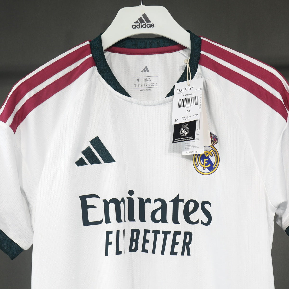 Real Madrid 26 – 27 Jersey Local Authentic Aficionado – Dorsal Incluido