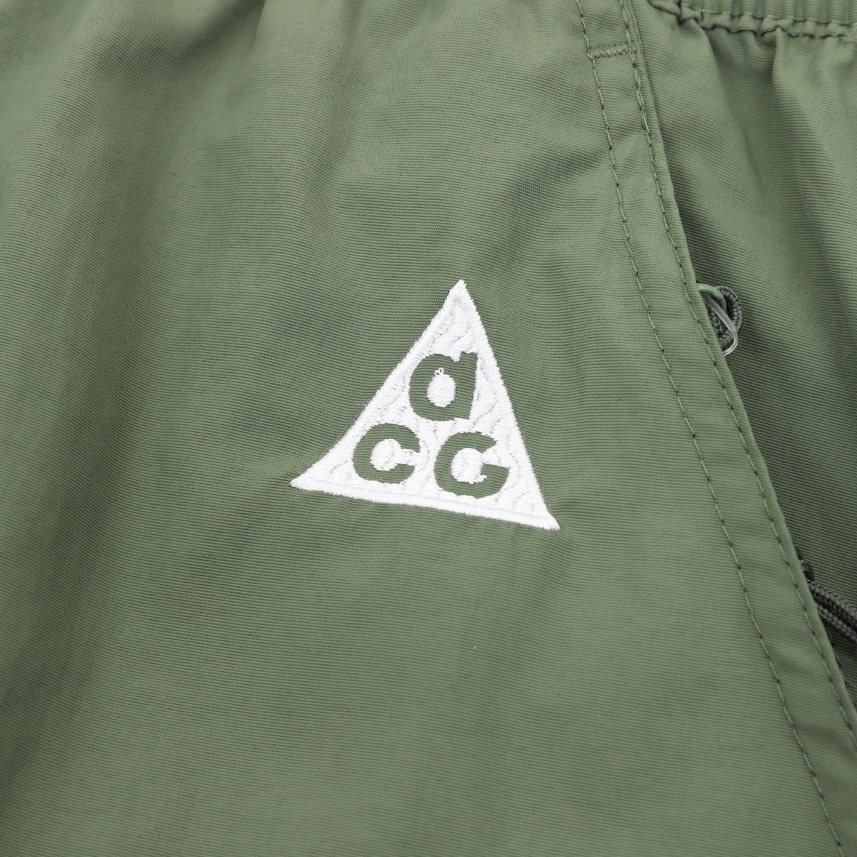 Adidas Short Nike ACG 2026 Verde