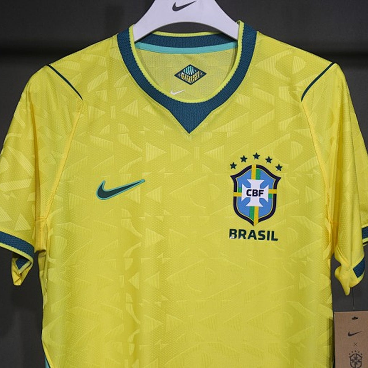 Brasil (Mundial 2026) – Jersey Local Authentic – Dorsal Incluido