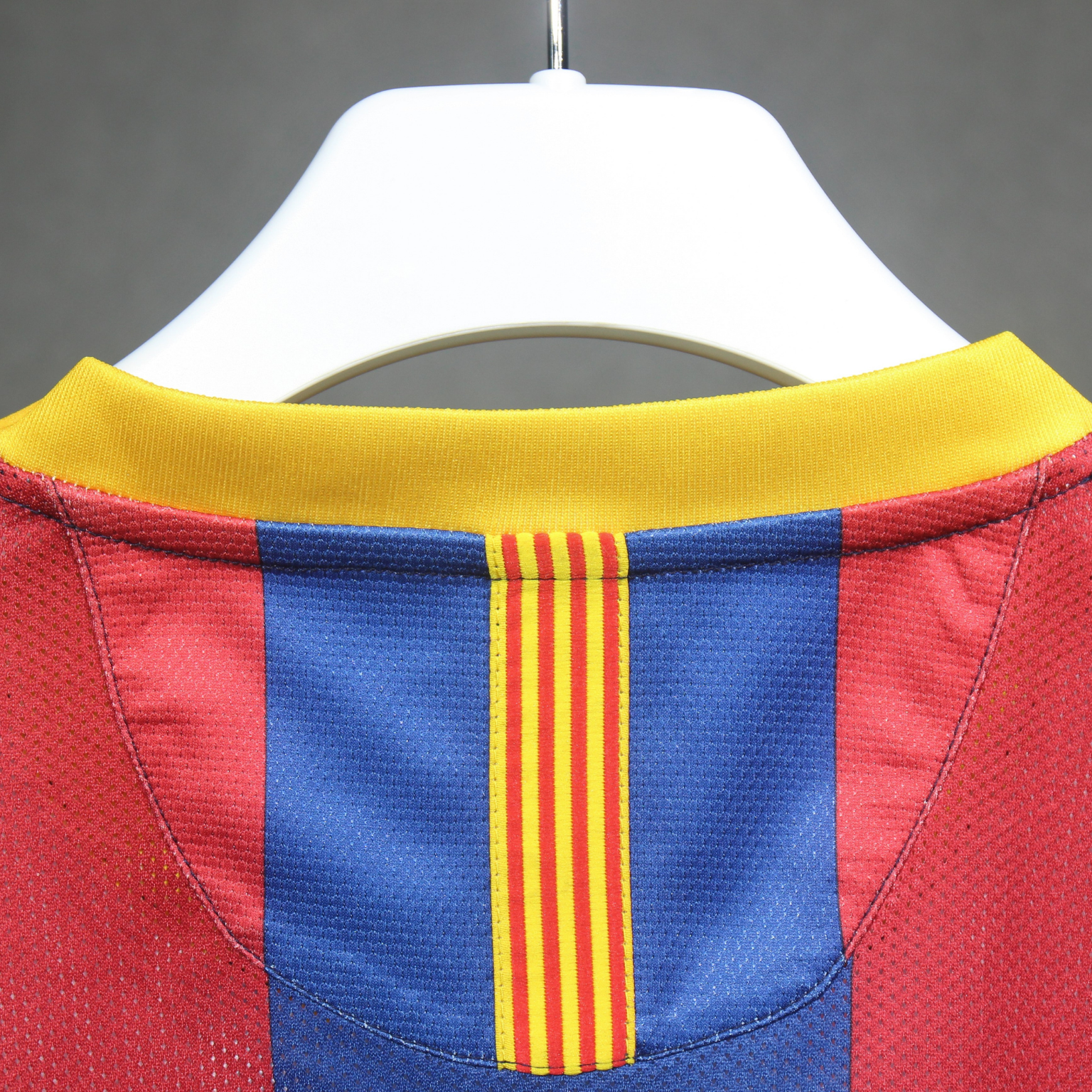 FC Barcelona 2010/11 – Jersey Local Authentic Retro / Dorsal Incluido