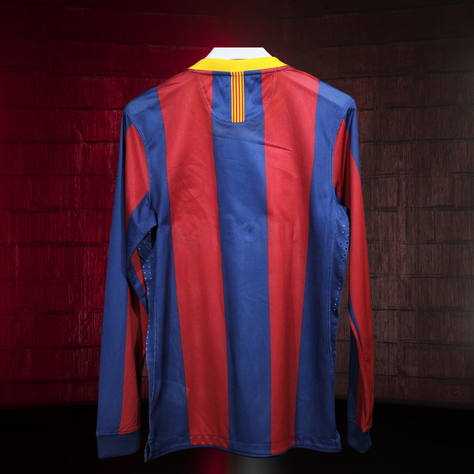 FC Barcelona 2010/11 – Jersey Local Authentic Retro Manga Larga / Dorsal Incluido