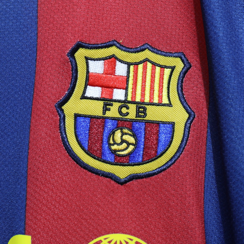 FC Barcelona 2010/11 – Jersey Local Authentic Retro Manga Larga / Dorsal Incluido