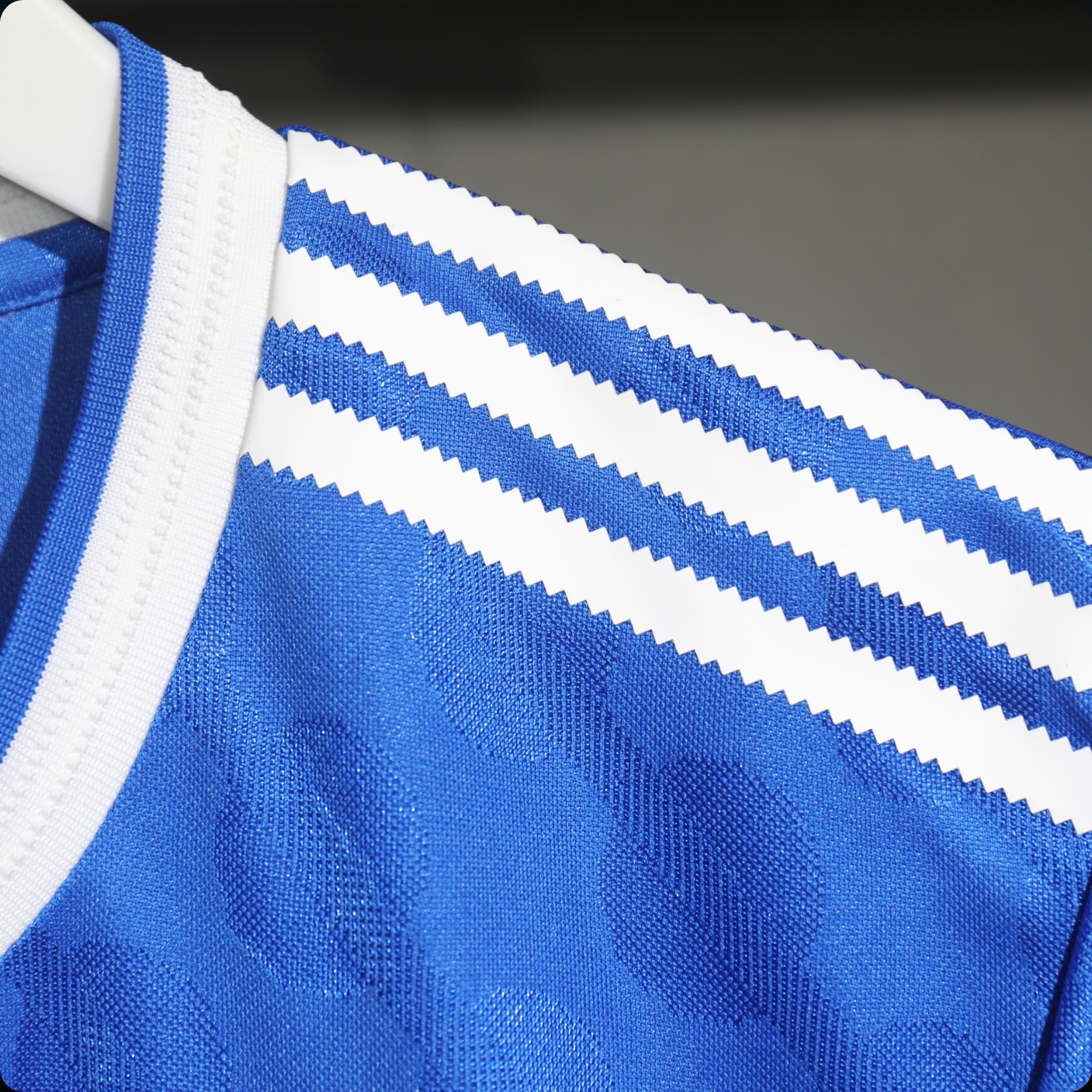 Real Madrid 2025/26 – Jersey Terecero Authentic / Dorsal Incluido