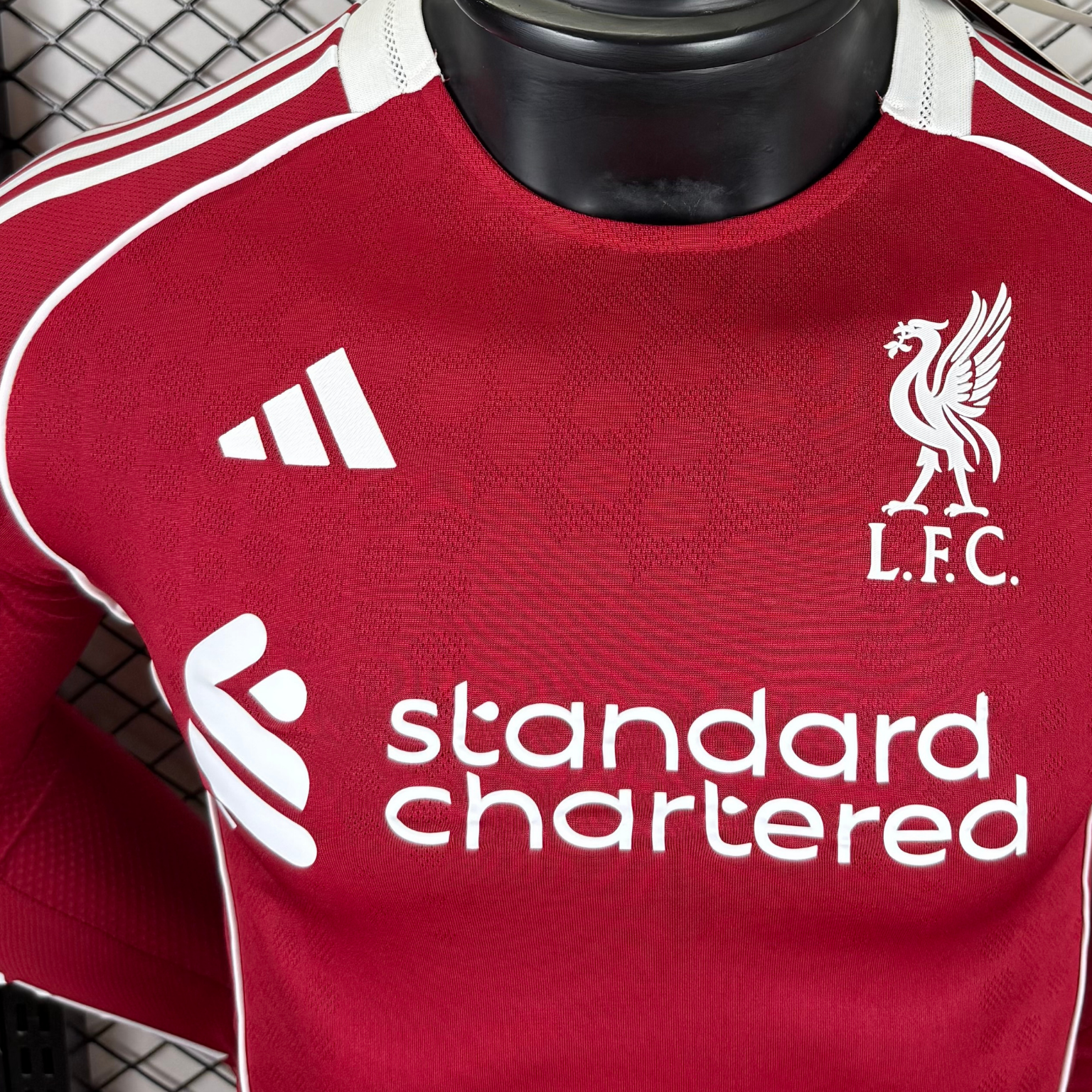 Liverpool 2025/26 – Jersey Local Autentic Manga Larga / Dorsal Incluido
