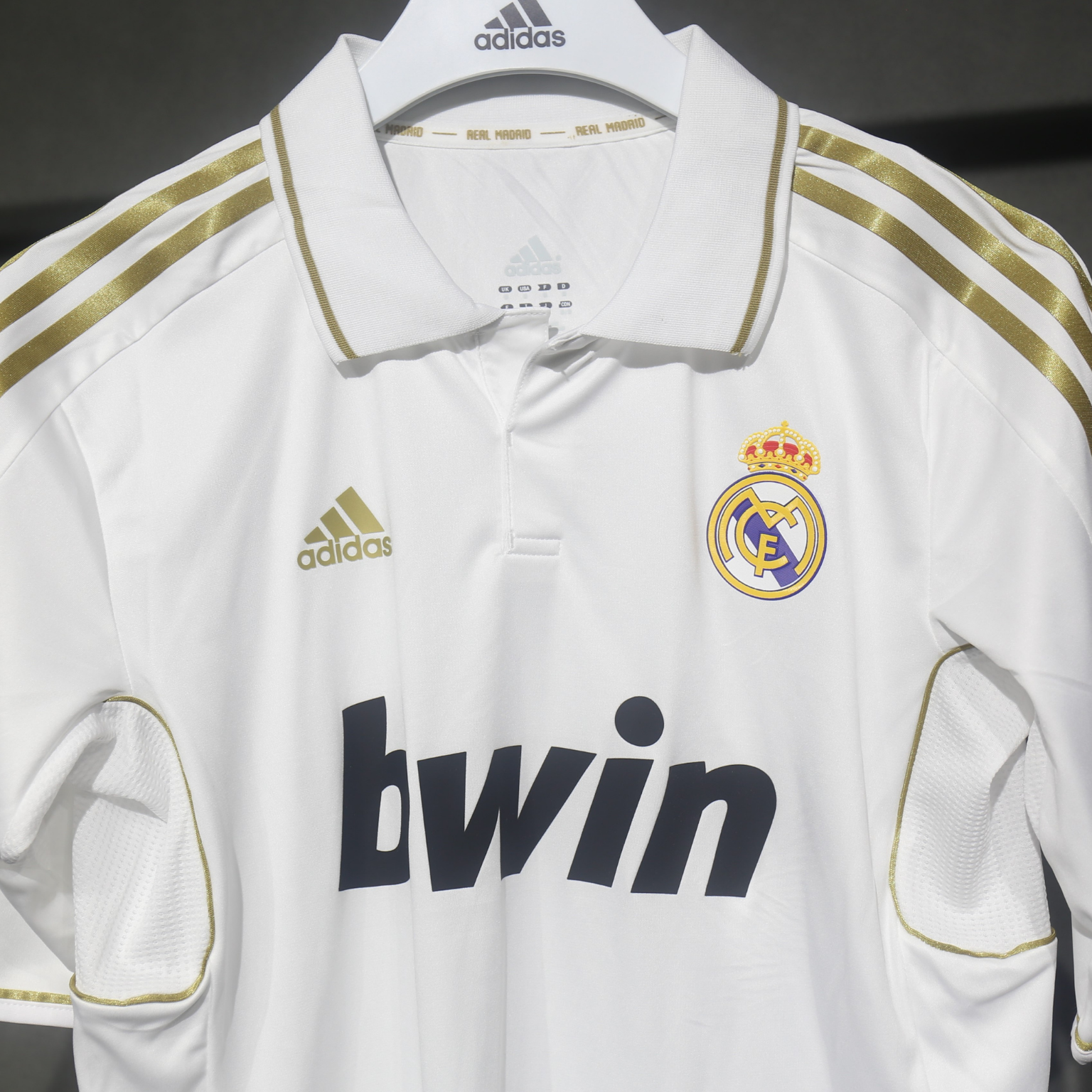 Real Madrid 2011/12 – Jersey Local Authentic Retro / Dorsal Incluido