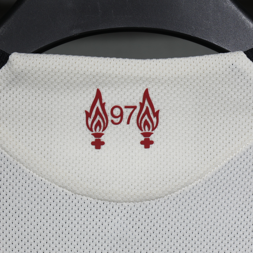 Liverpool 2025/26 – Jersey Visitante Authentic / Dorsal Incluido
