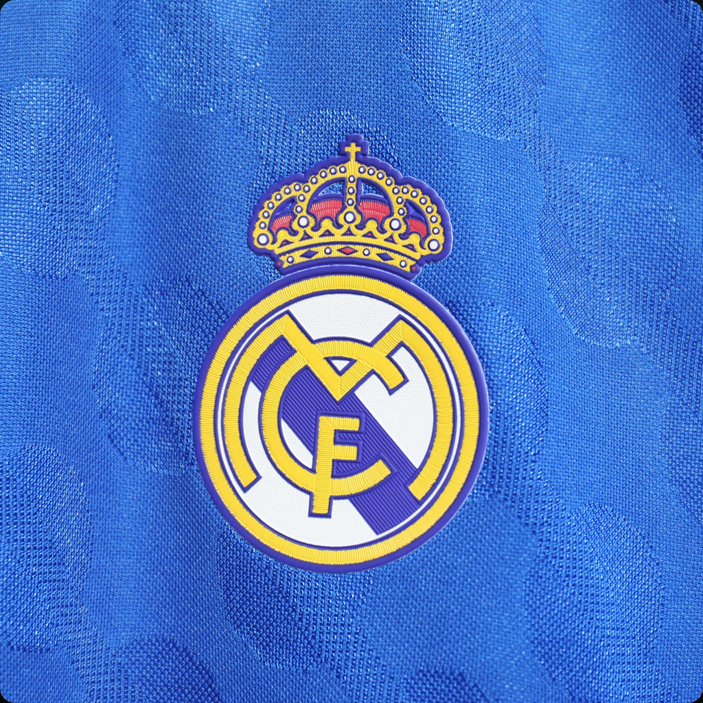 Real Madrid 2025/26 – Jersey Terecero Authentic / Dorsal Incluido