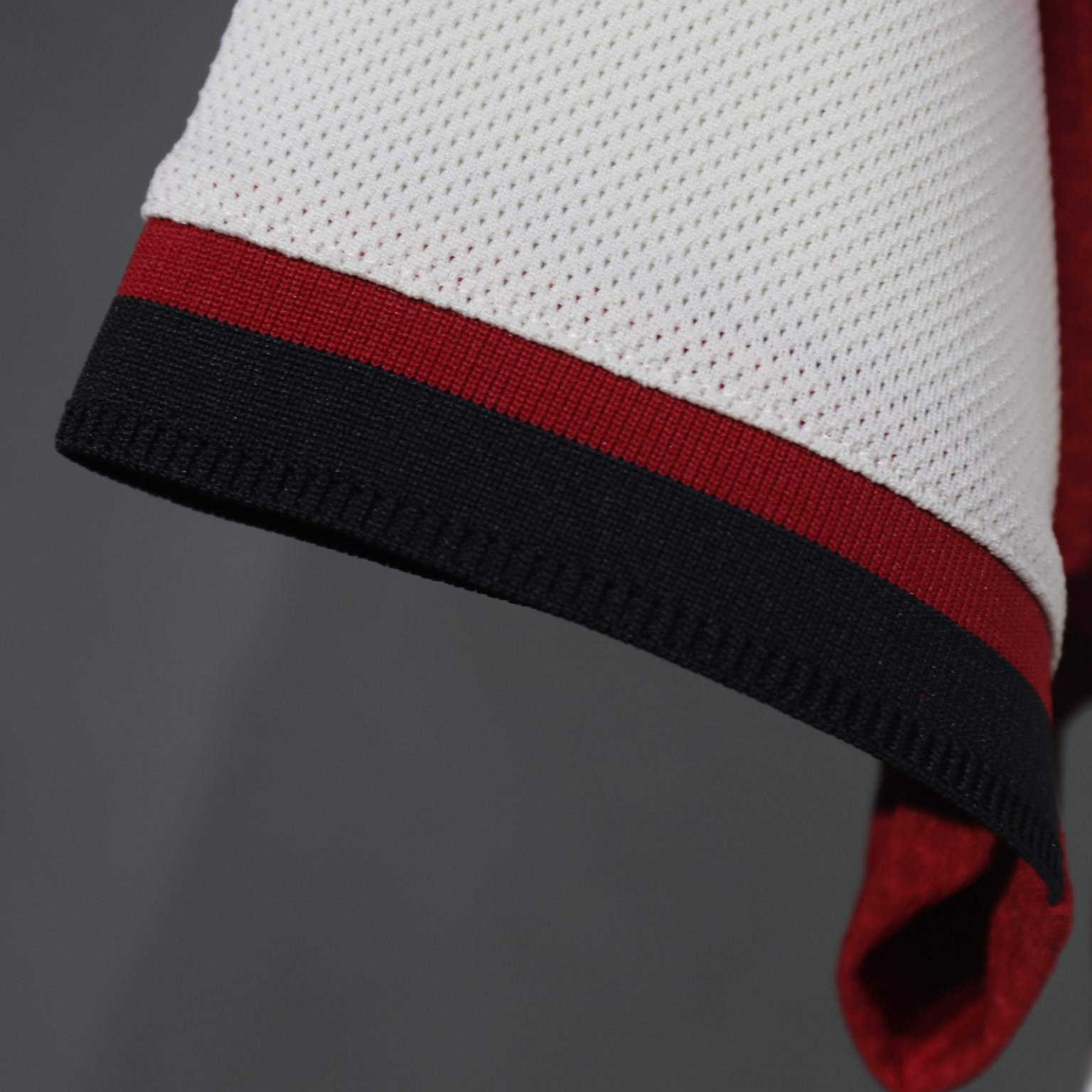 Liverpool 2025/26 – Jersey Visitante Authentic / Dorsal Incluido
