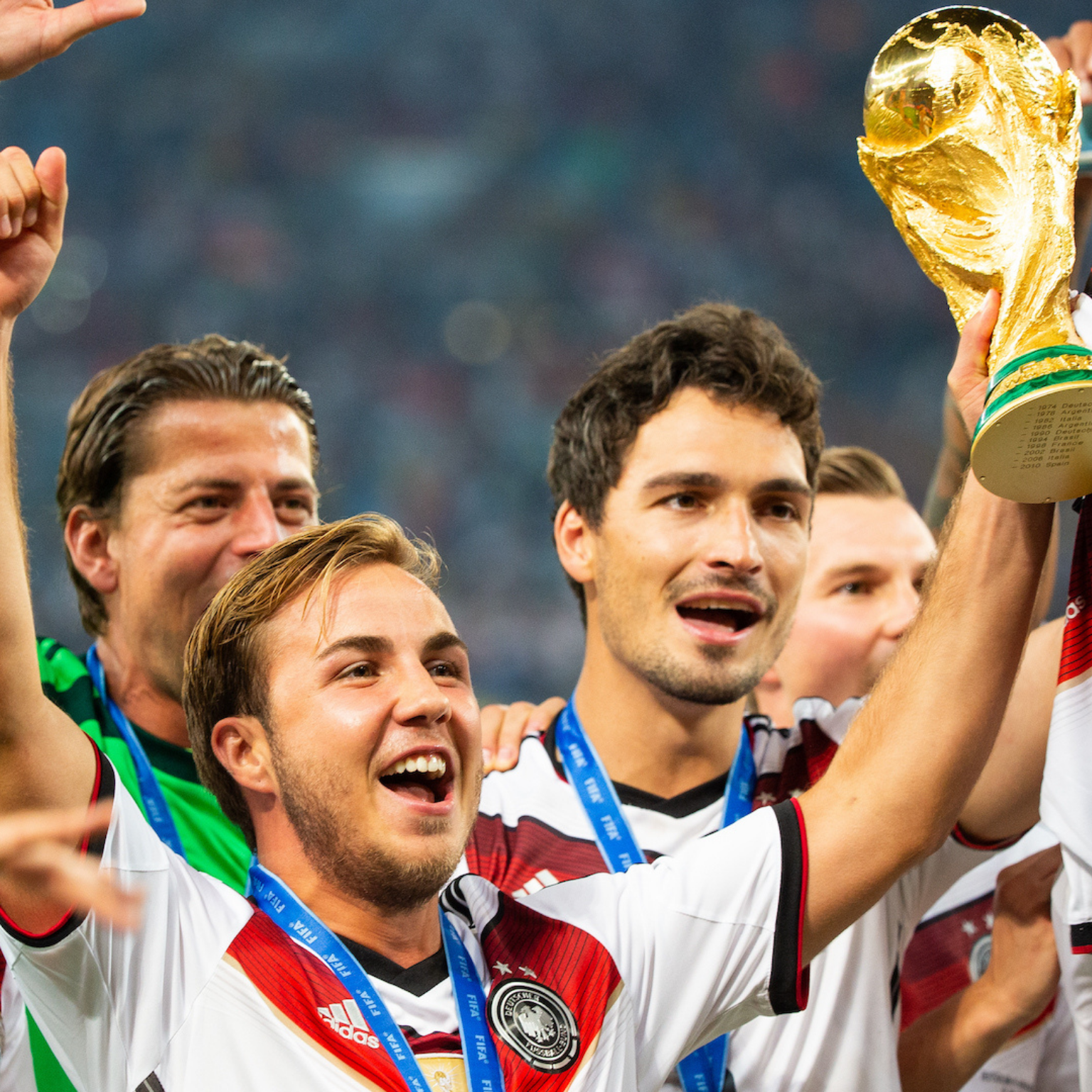 Alemania 2014 – Jersey Local Manga Larga Authentic Retro / Dorsal Incluido