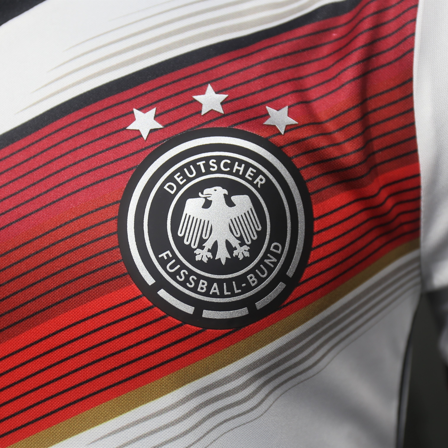 Alemania 2014 – Jersey Local Manga Larga Authentic Retro / Dorsal Incluido