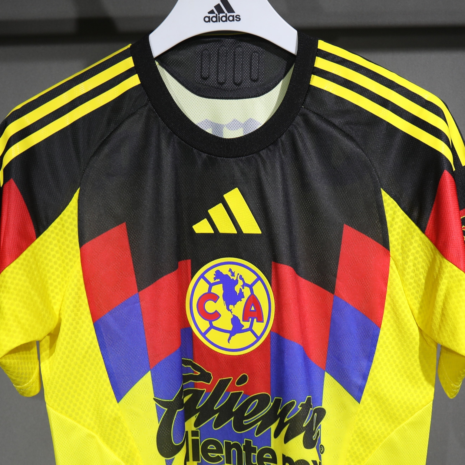 Club América 2025/26 – Jersey Local Authentic / Dorsal Incluido