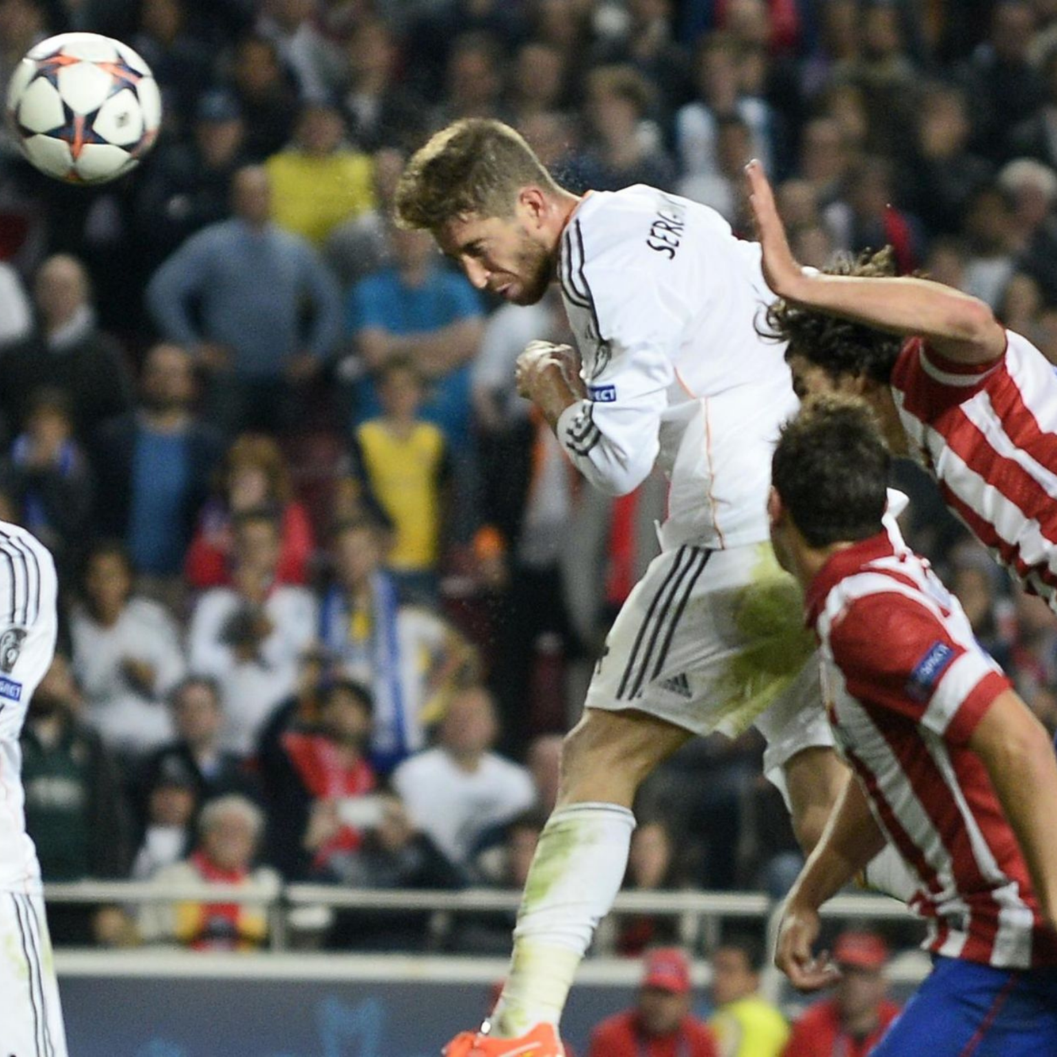 Real Madrid 2013/14 – Jersey Local Authentic Retro Manga Larga / Dorsal Incluido