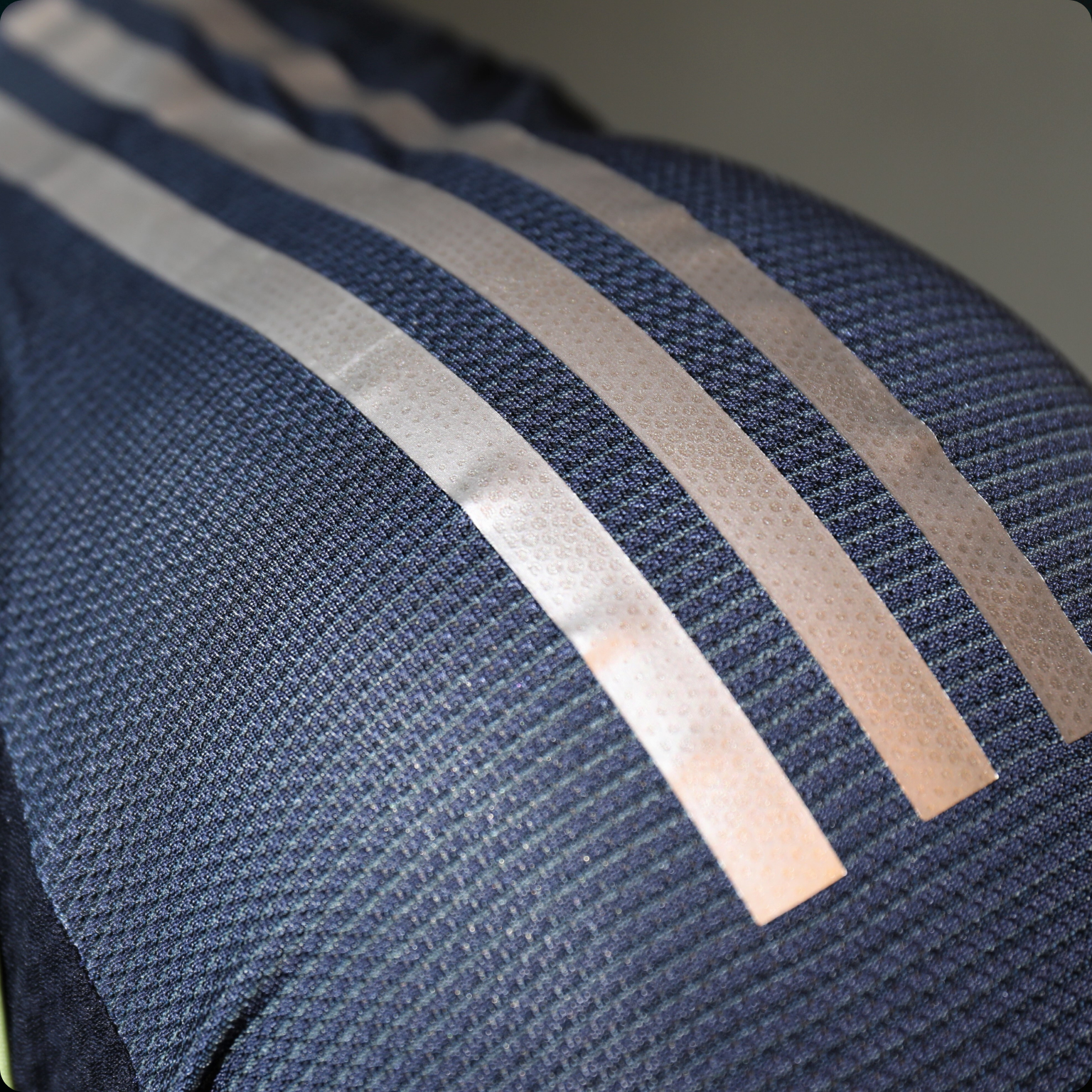 Real Madrid 2025/26 – Jersey Local Authentic  / Dorsal Incluido