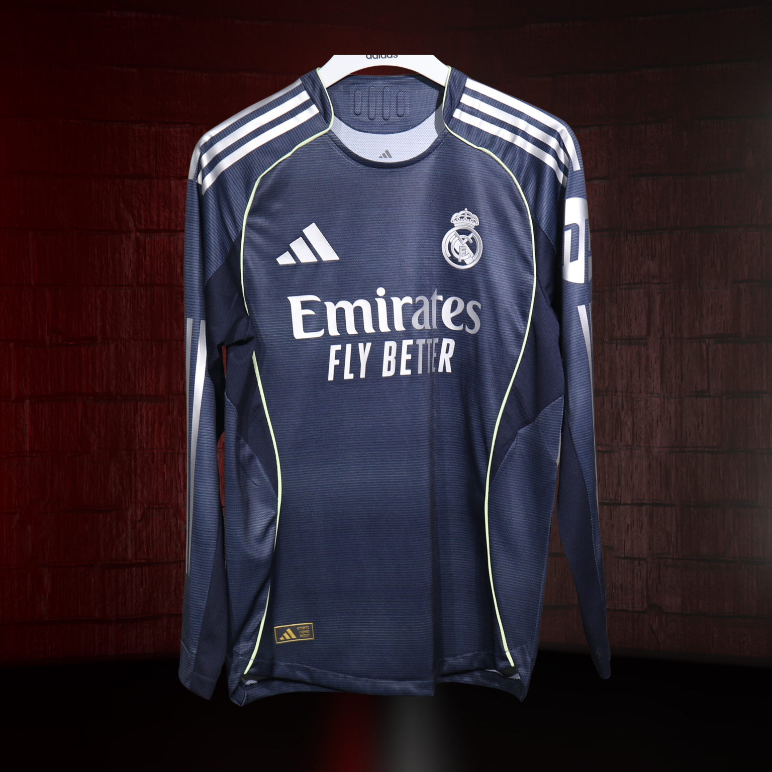 Real Madrid 2025/26 – Jersey Authentic Visitante de Manga Larga