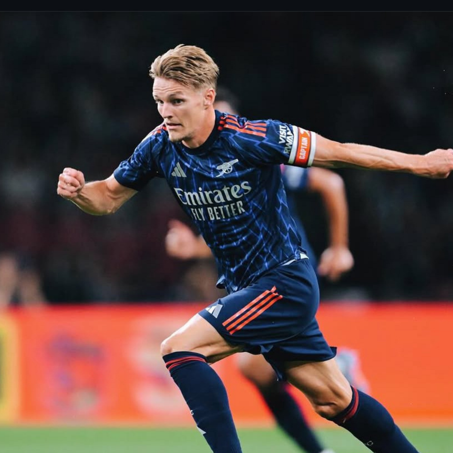 Arsenal 2025/26 – Jersey Visitante Authentic / Dorsal Incluido