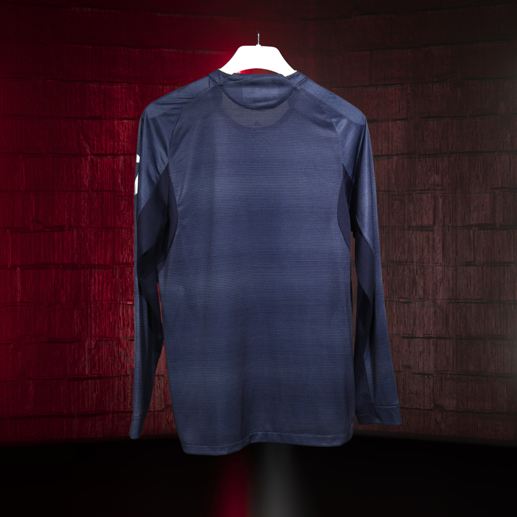 Real Madrid 2025/26 – Jersey Authentic Visitante de Manga Larga