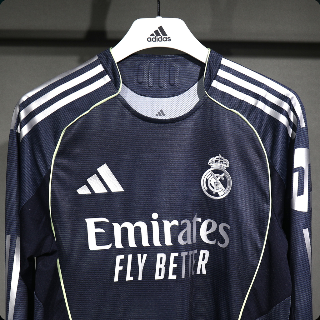 Real Madrid 2025/26 – Jersey Authentic Visitante de Manga Larga