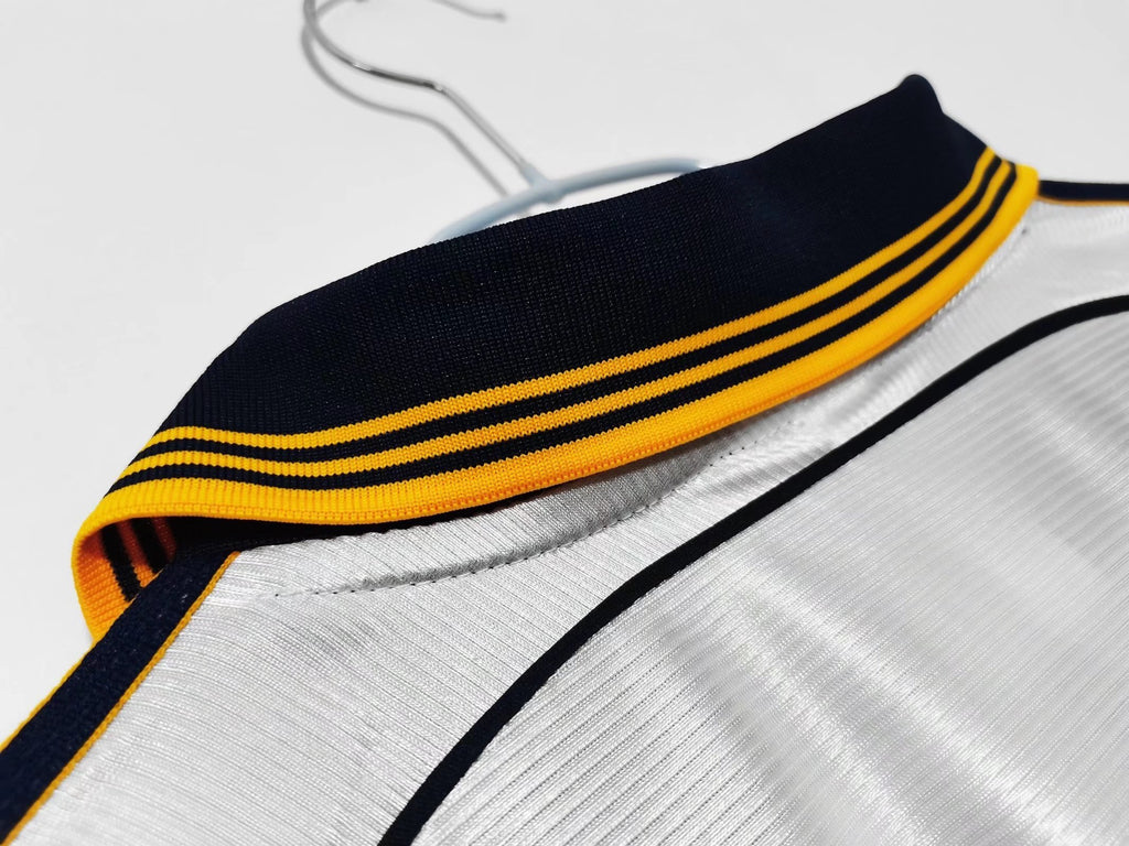 Real Madrid 1999/01– Jersey Local Authentic Retro / Dorsal Incluido