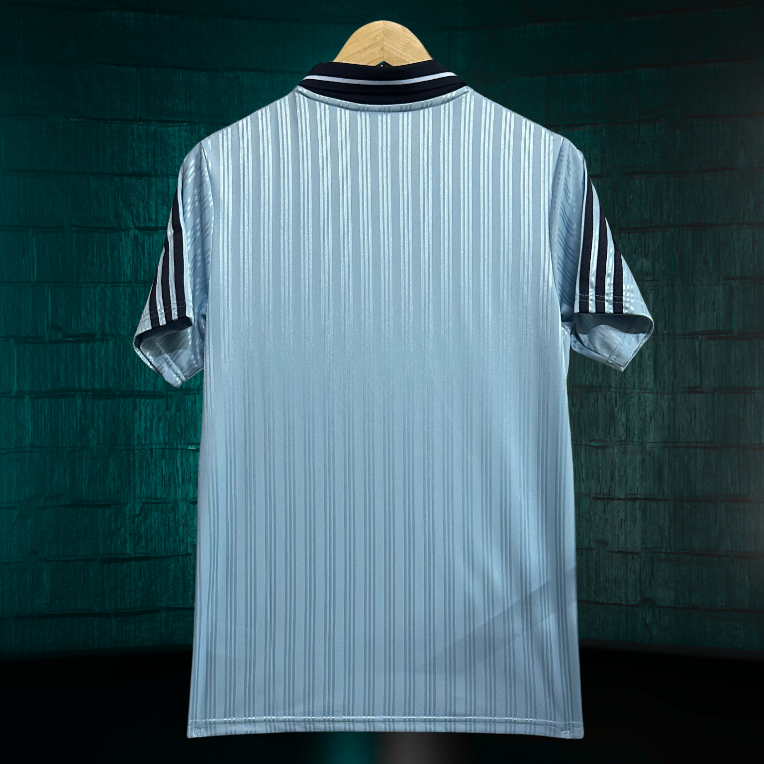 Oasis x Adidas – Jersey Tour Live ’25