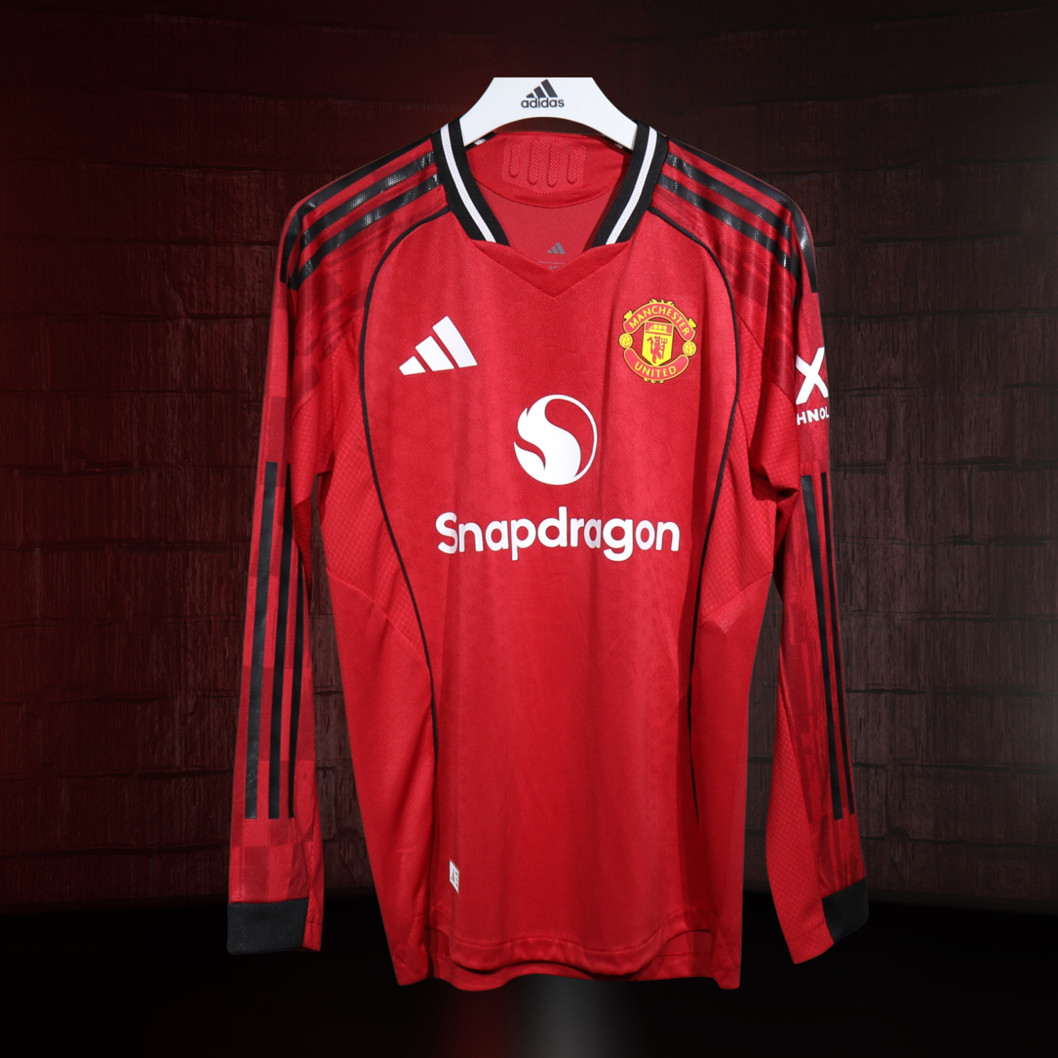 Manchester United FC - 2025/26  Local Jersey Manga Larga  Authentic
