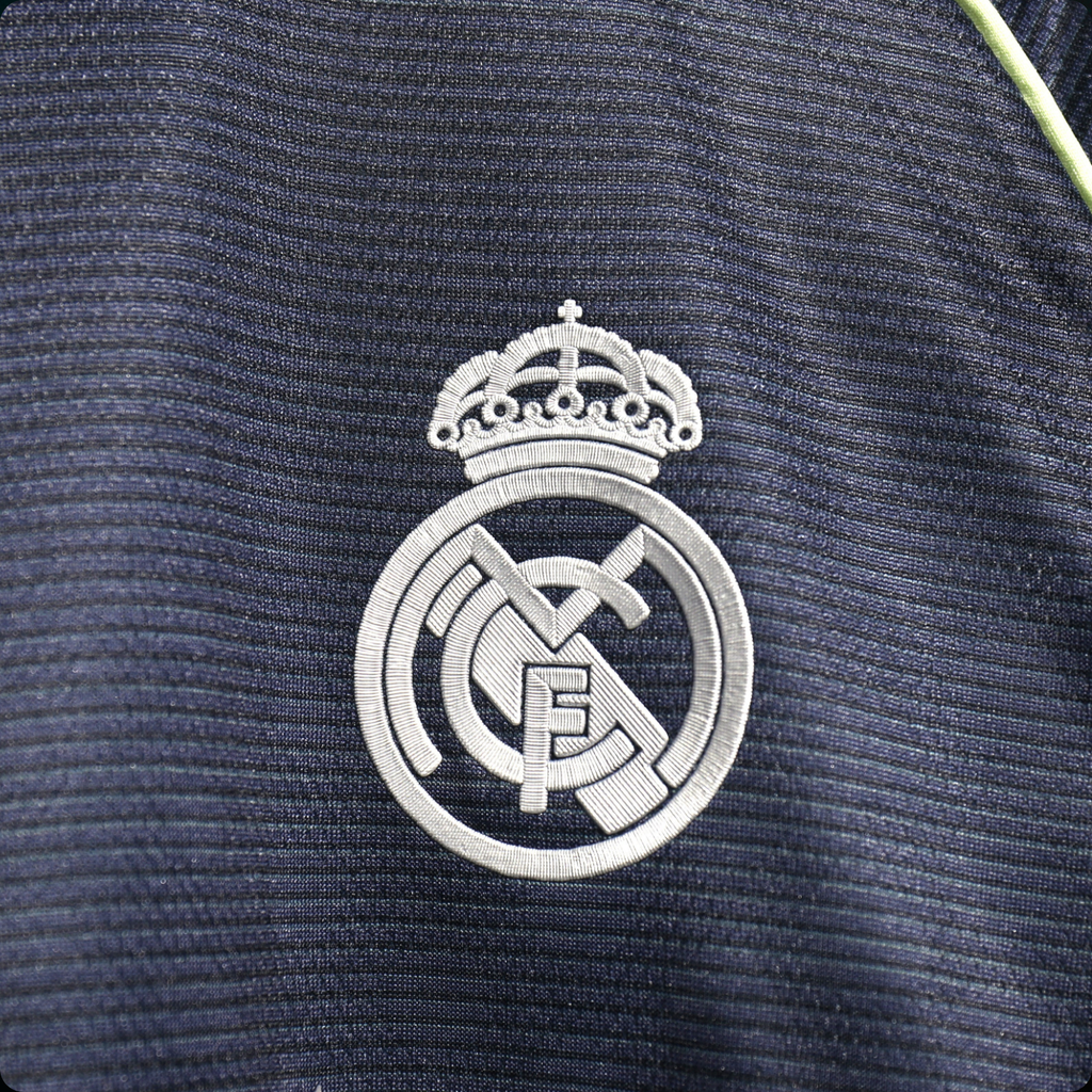 Real Madrid 2025/26 – Jersey Authentic Visitante de Manga Larga