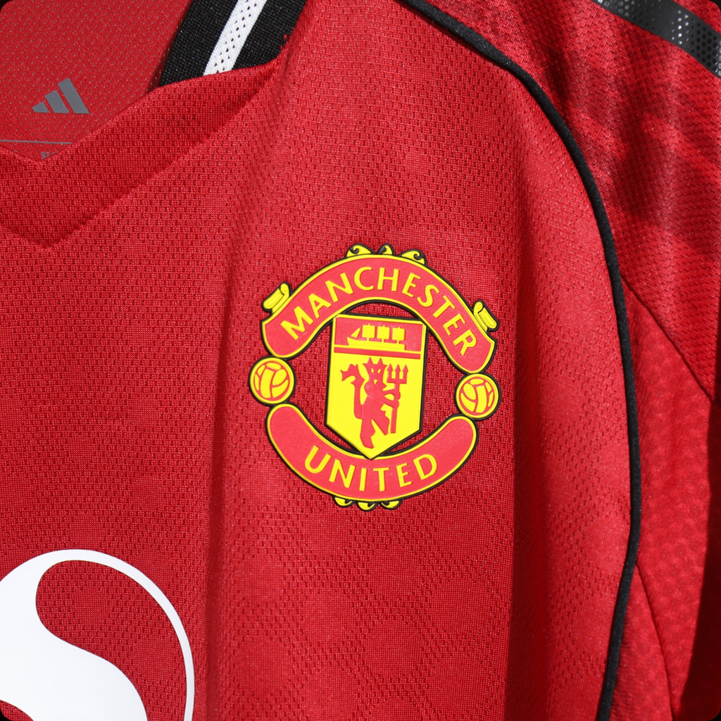 Manchester United FC - 2025/26  Local Jersey Manga Larga  Authentic
