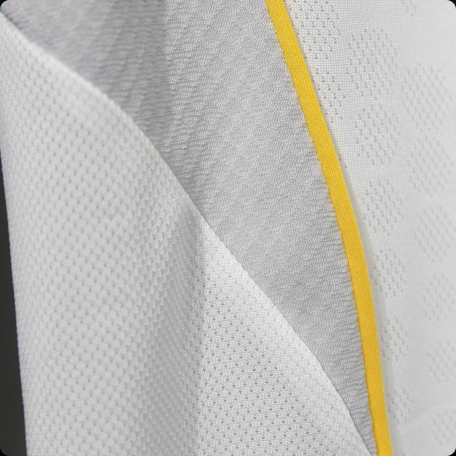 Real Madrid 2025/26 – Jersey Local Authentic / Dorsal Incluido