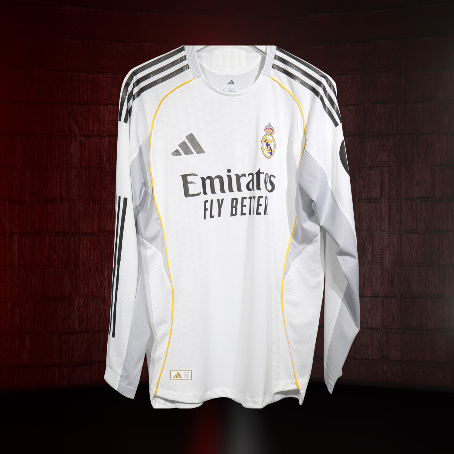 Real Madrid 2025/26 – Jersey Local Autentic de Manga Larga / Dorsal Incluido