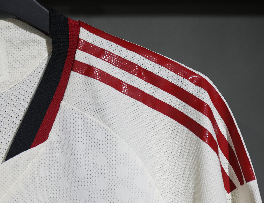 Liverpool 2025/26 – Jersey Visitante Authentic / Dorsal Incluido