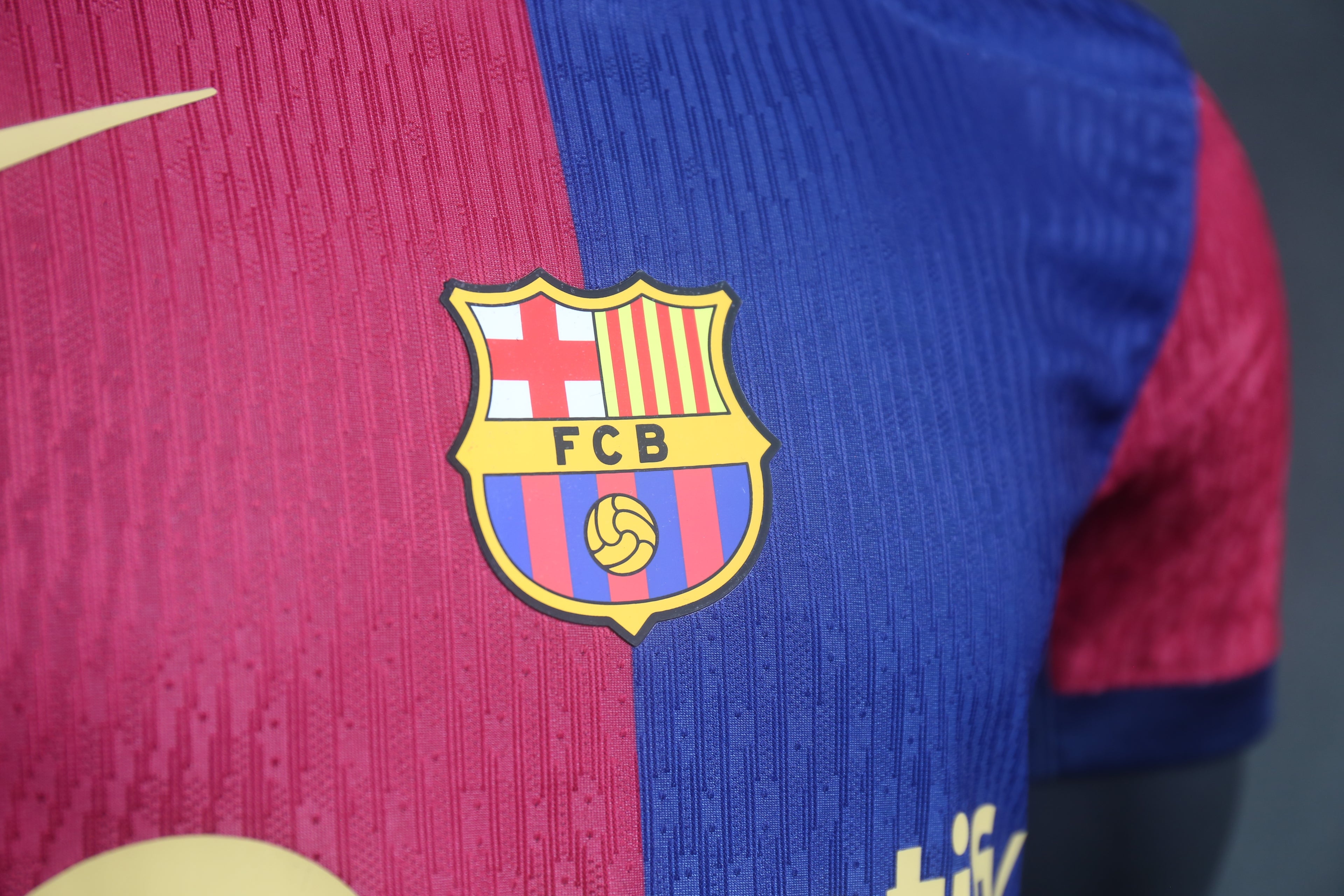 FC Barcelona 2024/25 – Jersey Local Autentic / Dorsal Incluido