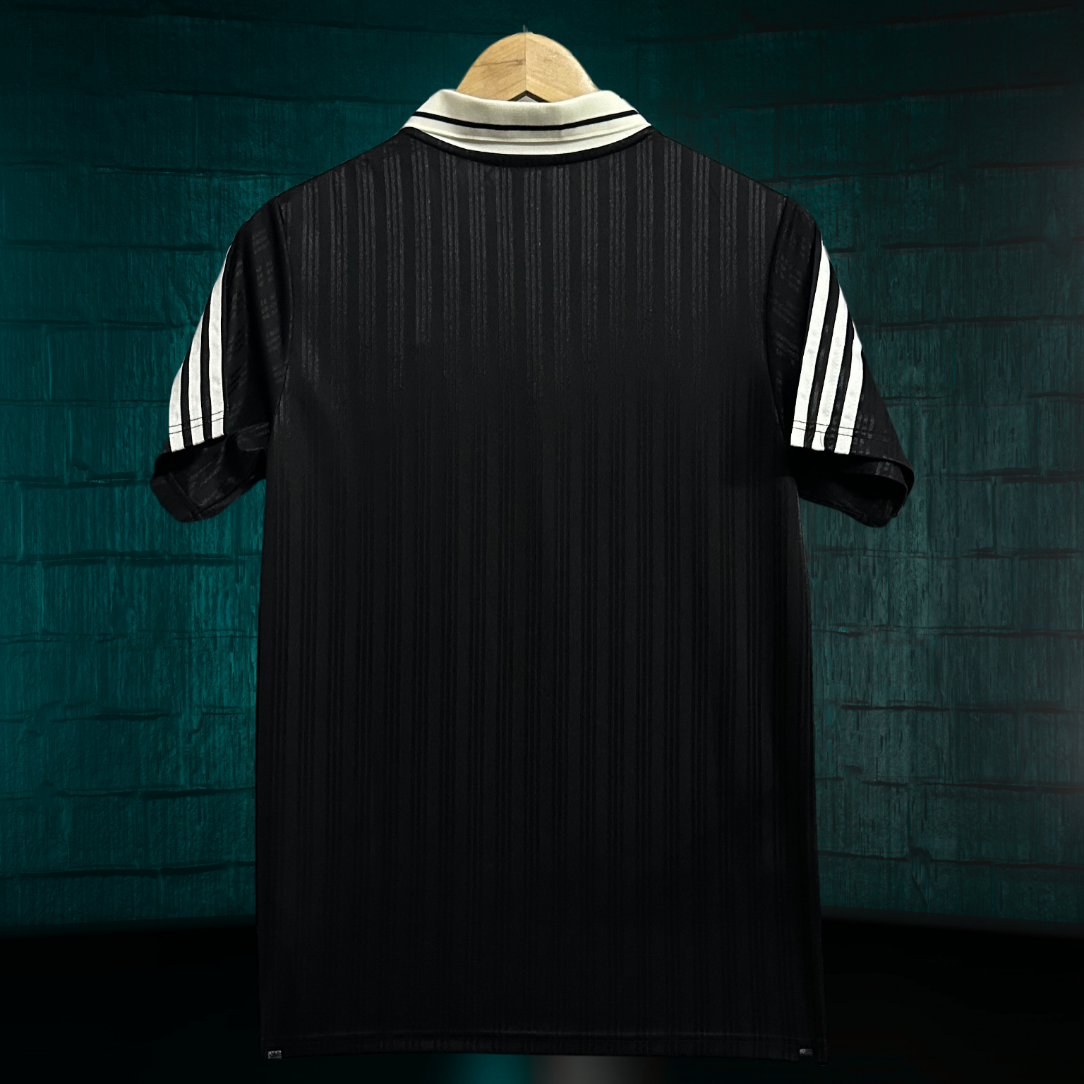 Oasis x Adidas – Jersey Tour Live '25 – Simón Sabor a Gol