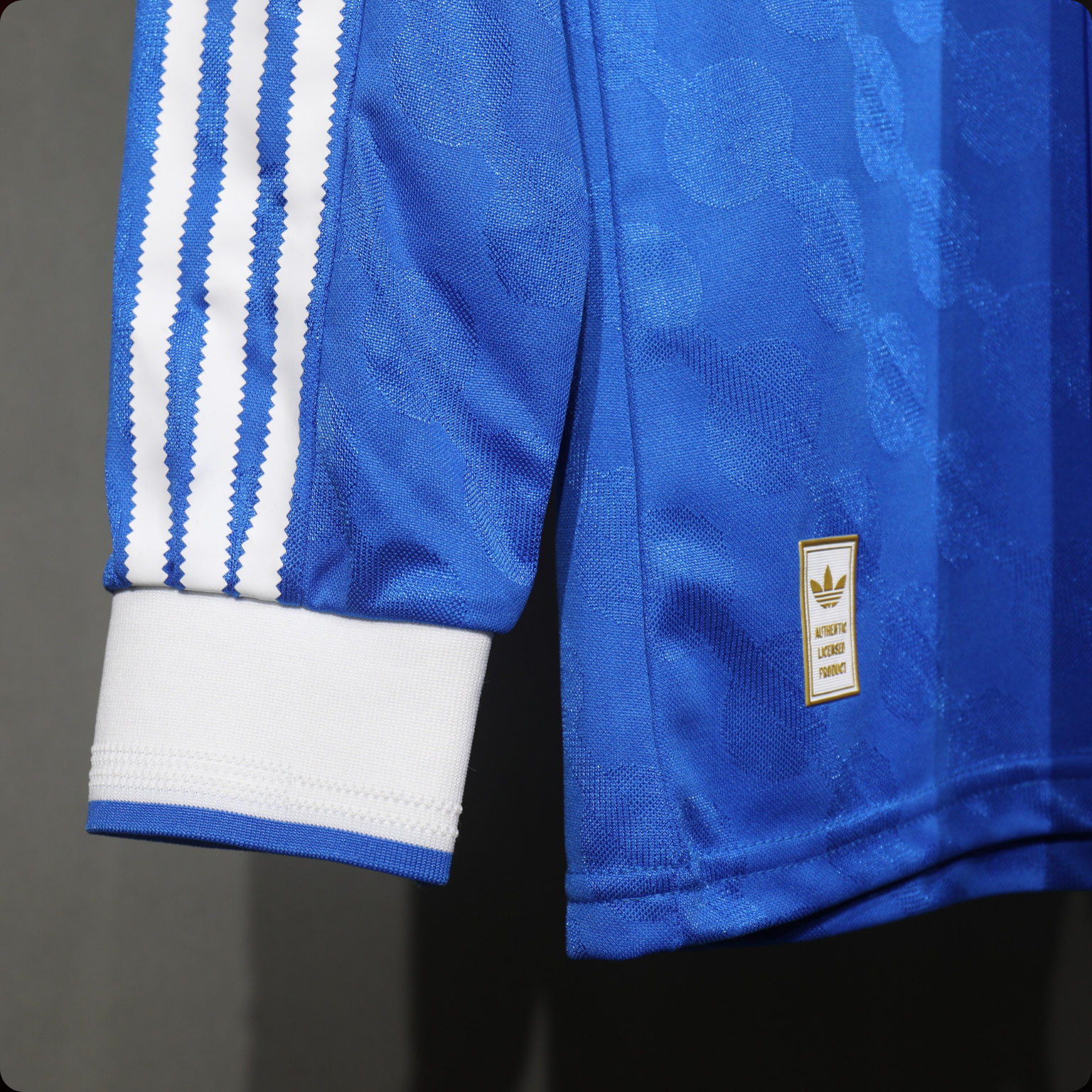 Real Madrid 2025/26 – Jersey Tercera Manga Larga Authentic / Dorsal Incluido