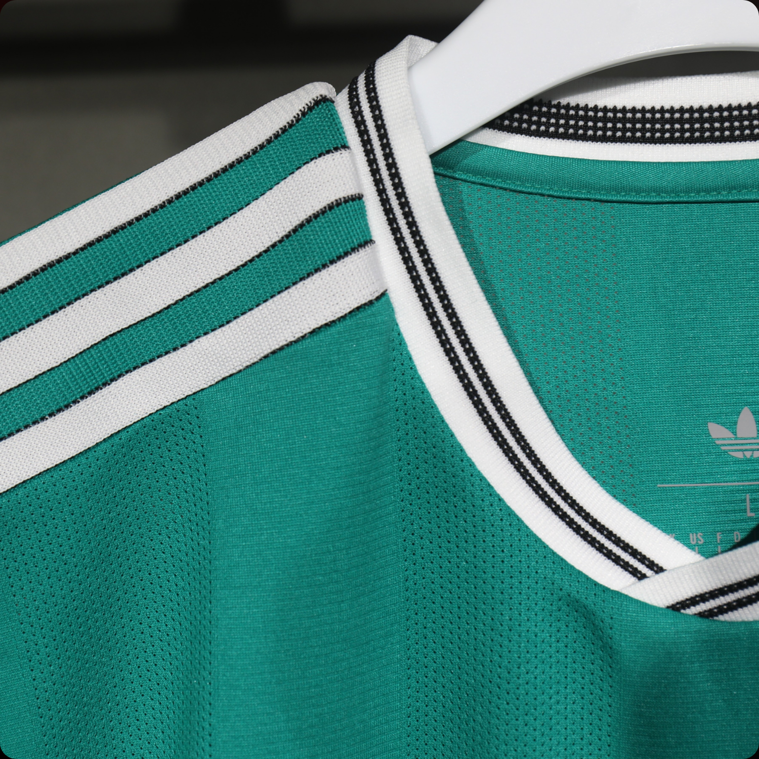 Liverpool 2025/26 – Jersey Tercero Authentic / Dorsal Incluido