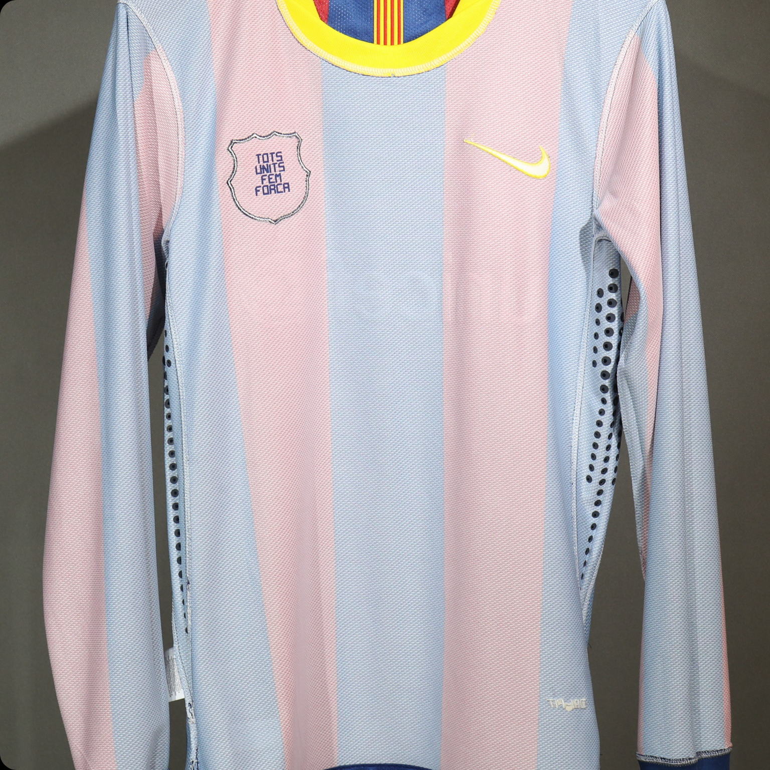 FC Barcelona 2010/11 – Jersey Local Authentic Retro Manga Larga / Dorsal Incluido