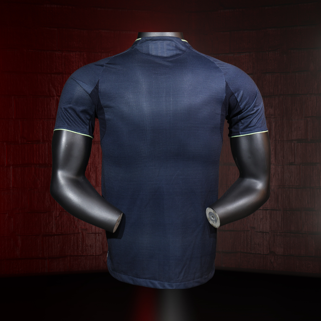 Real Madrid 2025/26 – Jersey Local Autentic / Dorsal Incluido