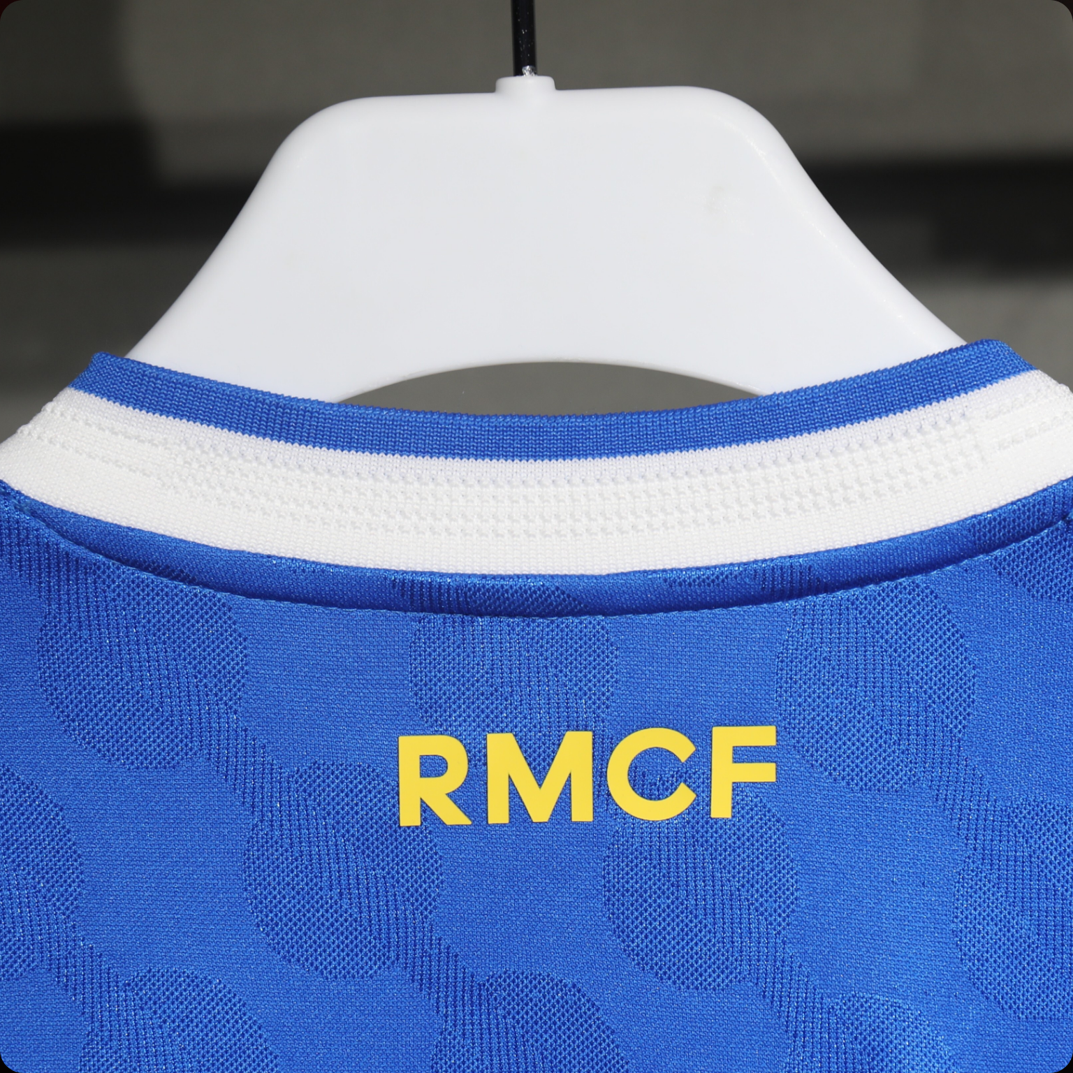 Real Madrid 2025/26 – Jersey Tercera Manga Larga Authentic / Dorsal Incluido