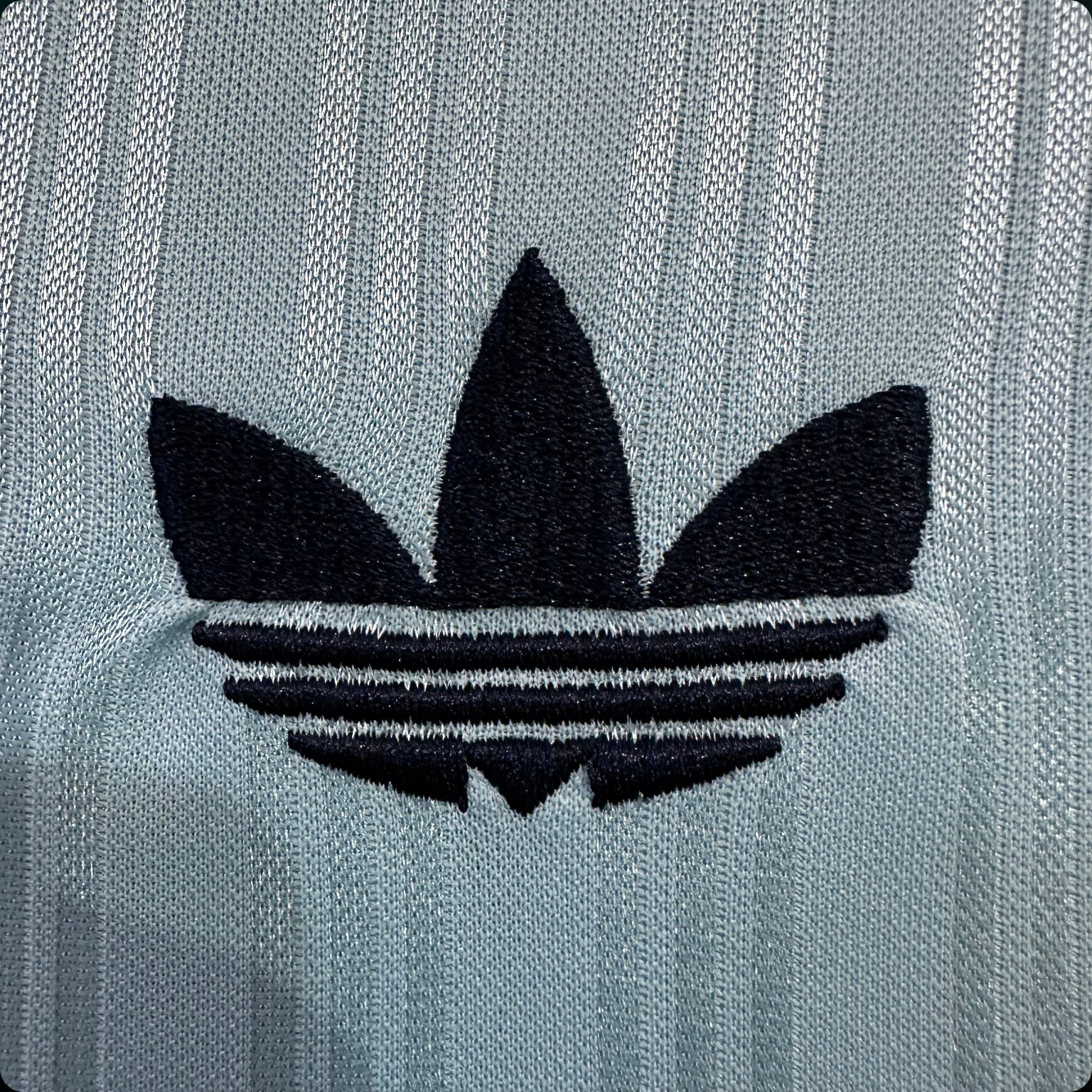 Oasis x Adidas – Jersey Tour Live ’25