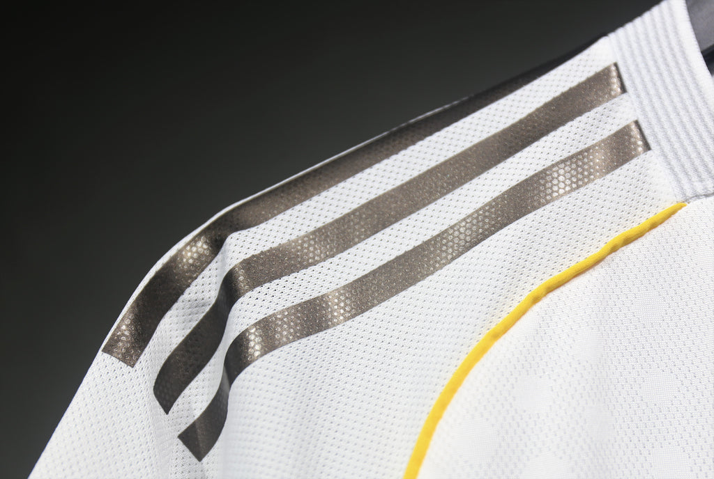 Real Madrid 2025/26 – Jersey Local Authentic / Dorsal Incluido