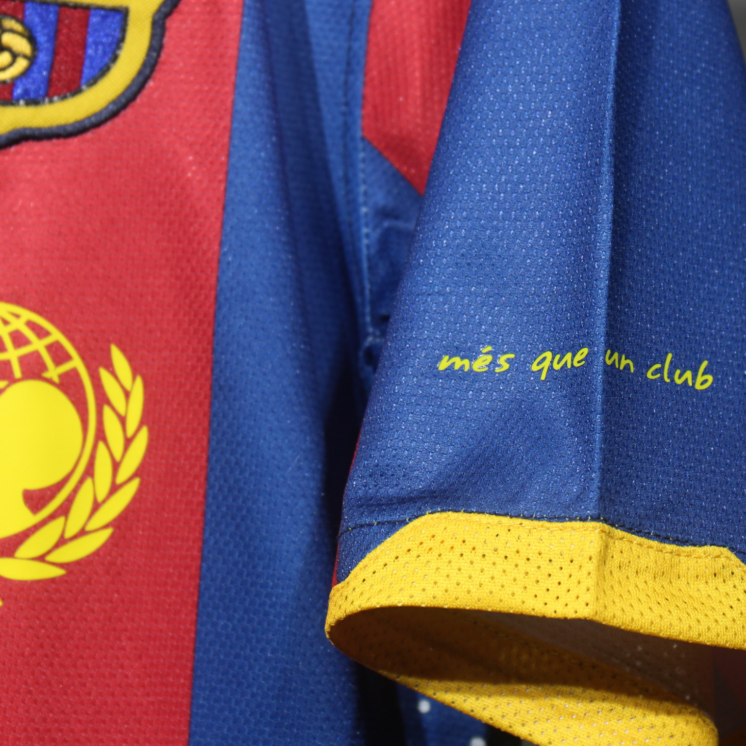 FC Barcelona 2010/11 – Jersey Local Authentic Retro / Dorsal Incluido