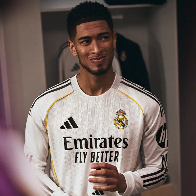 Real Madrid 2025/26 – Jersey Local Autentic de Manga Larga / Dorsal Incluido