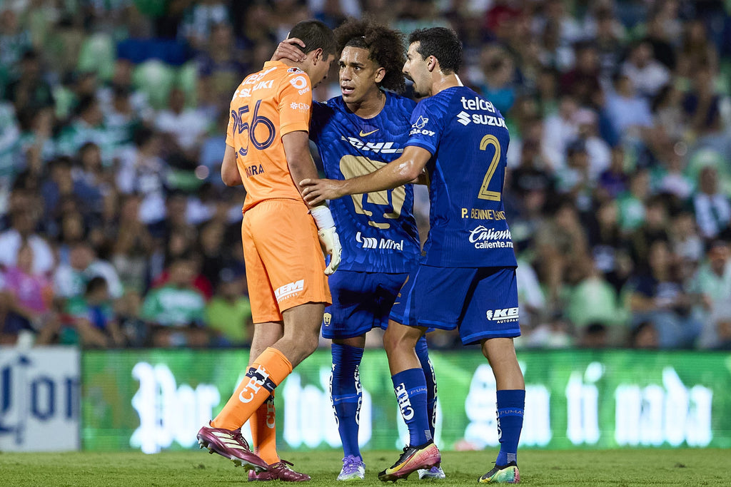 Pumas UNAM 2025/26 – Jersey Jugador Visitante