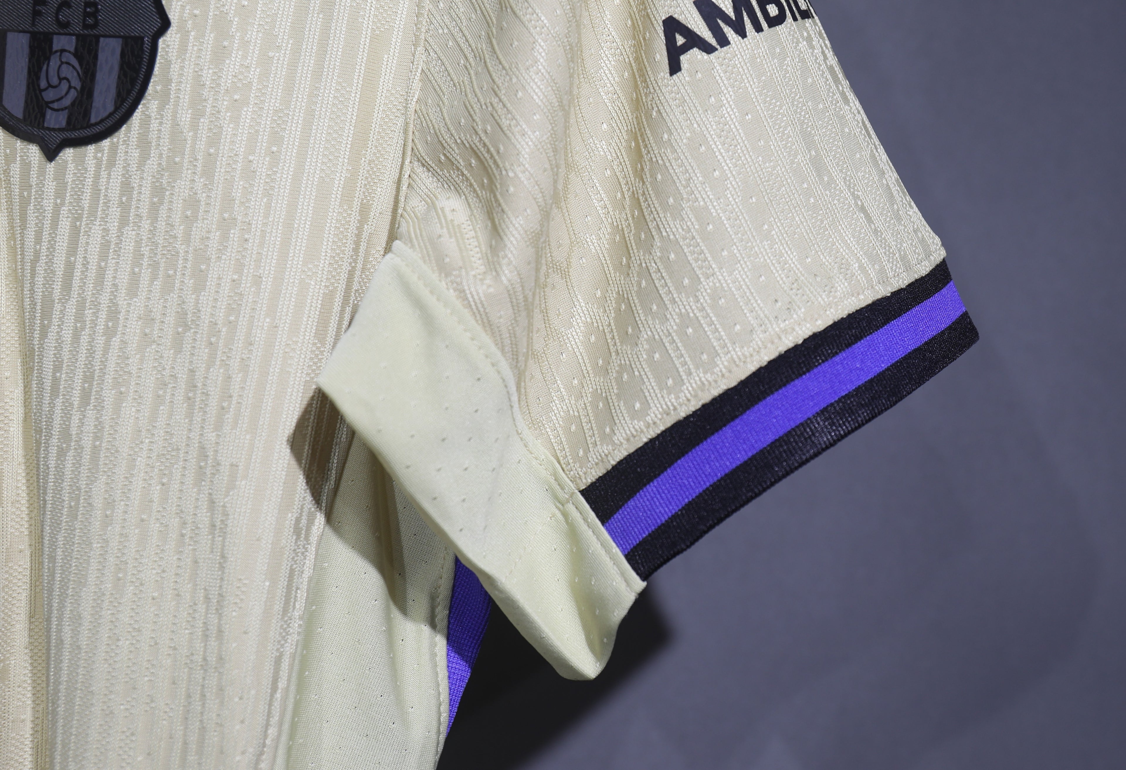 FC Barcelona 2025/26 – Jersey Visitante Manga Larga / Dorsal Incluido