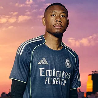 Real Madrid 2025/26 – Jersey Local Autentic / Dorsal Incluido